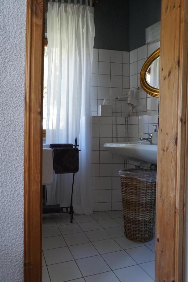 Hotel Garni Altes Winzerhaus Moselschaenke コーバン・ゴンドルフ エクステリア 写真