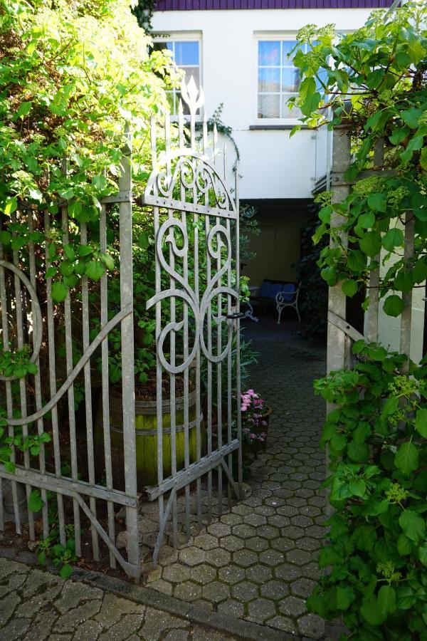 Hotel Garni Altes Winzerhaus Moselschaenke コーバン・ゴンドルフ エクステリア 写真