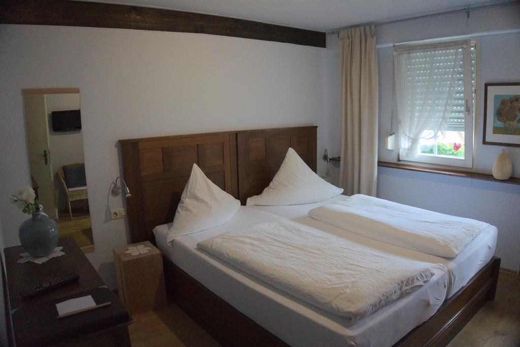 Hotel Garni Altes Winzerhaus Moselschaenke コーバン・ゴンドルフ エクステリア 写真